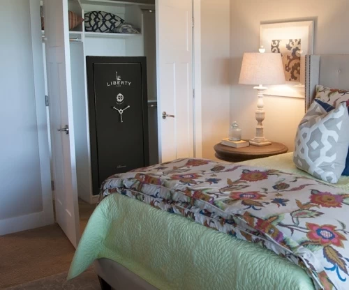 Сейф Liberty Revere 23GYM-BC